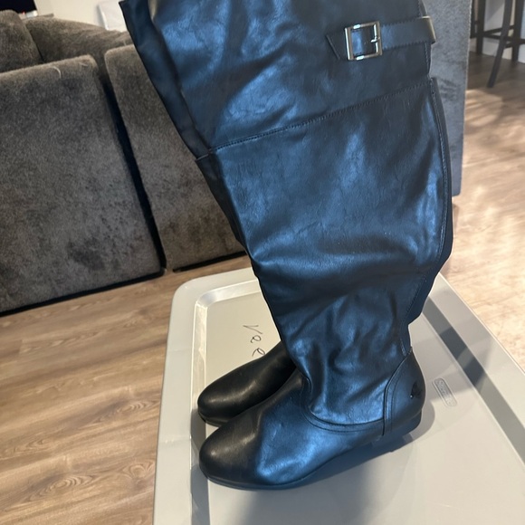 Avenue Black Knee-High Boots with Buckle 12W - Picture 5 of 8